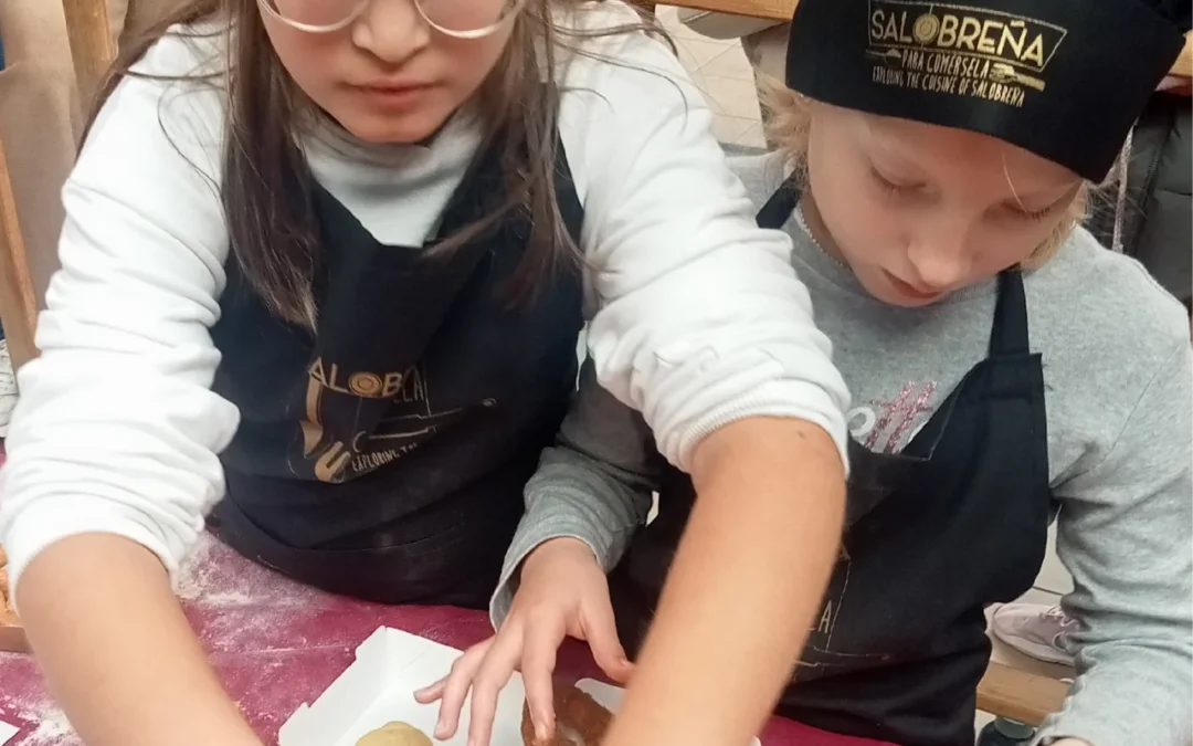 Salobreña para comérsela: talleres infantiles de cocina en el Mercado Municipal