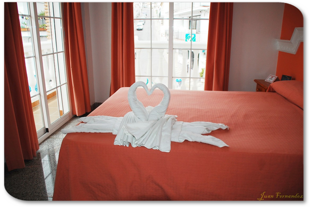Hostal mary tere salobreña, reserva tu hotel  online  con precio directo