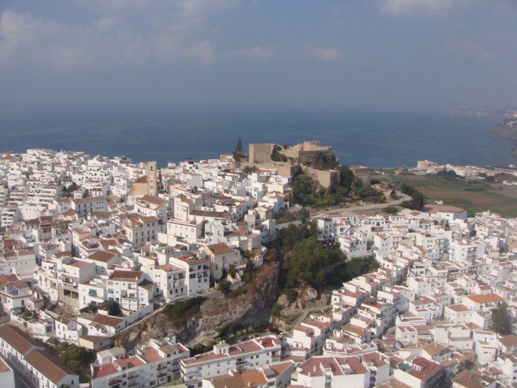 SALOBRENA CASCO ANTIGUO CASTILLO ALCAZABA Y MAR MEDITERRANEO