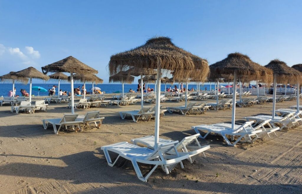Sun Beds Nerja 1100x709 1