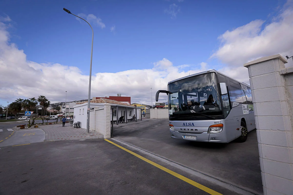 03NUEVO APEADERO BUS SALOBRENA JM 03NUEVO APEADERO BUS SALOBRENA JM